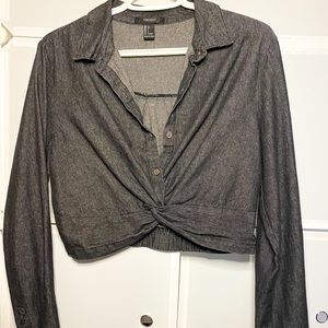 FOREVER 21 Long Sleeve Cropped Button-up Shirt in Grey